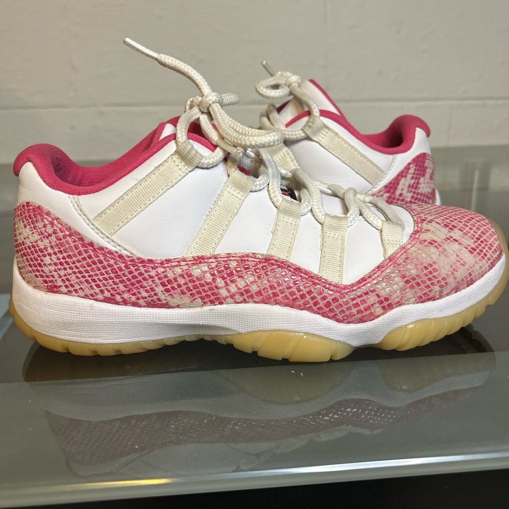 Size 8 - Air Jordan 11 Retro Low Pink Snakeskin W